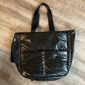 Beis Expandable tote bag in black with strap.
